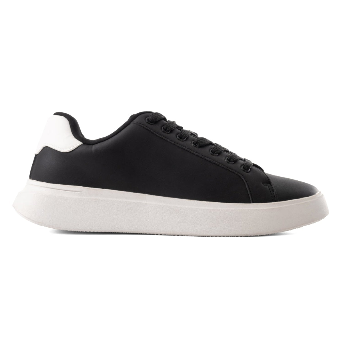 ZARA SNEAKERS IN BLACK