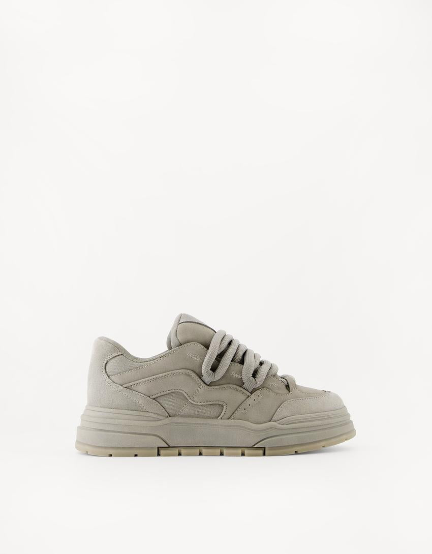 BERSHKA CHUNKY SKATER SNEAKERS IN BIEGE